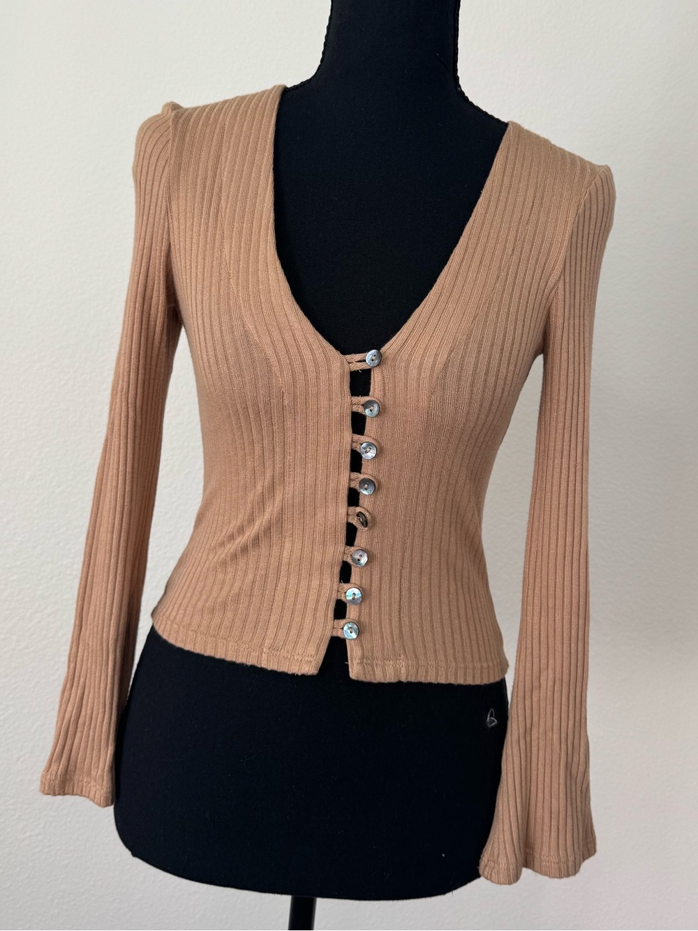 Reformation Ribbed Button-Front Cardigan Camel XXS